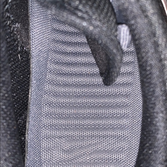 Black Roshe 1 - Picture 3 of 3